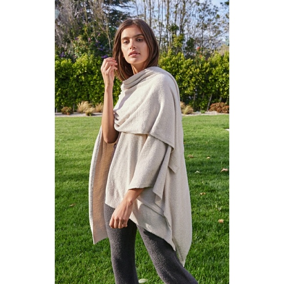 Barefoot Dreams Sweaters - The Cozychic Lite Weekend Wrap